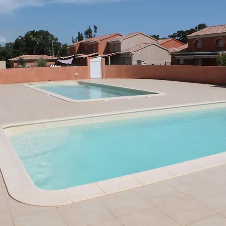 Graziosa In Con Piscina A 100 M Dalla *