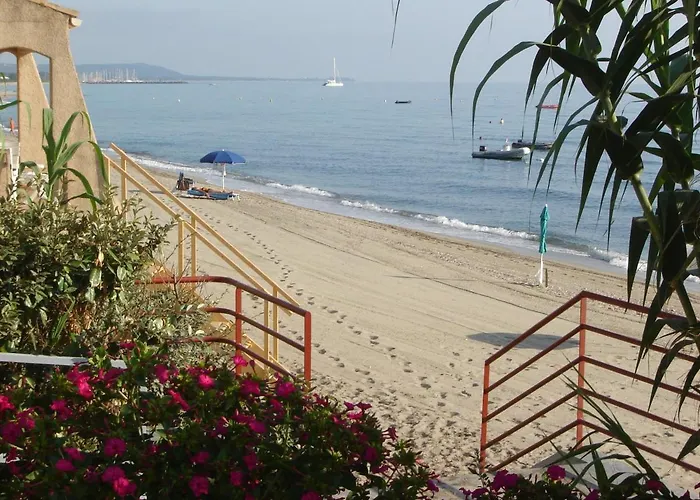 Graziosa In Con Piscina A 100 M Dalla *