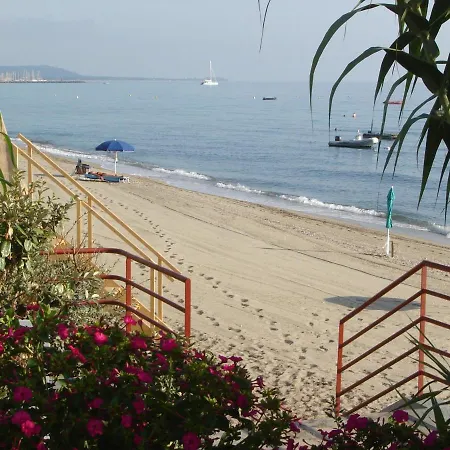 Graziosa In Con Piscina A 100 M Dalla *