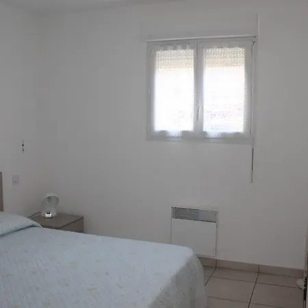 Graziosa In Con Piscina A 100 M Dalla Appartamento