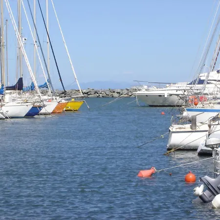 Graziosa In Con Piscina A 100 M Dalla Apartmán