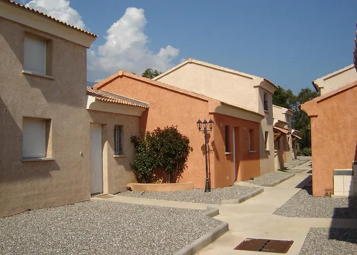 Graziosa In Con Piscina A 100 M Dalla Cervione