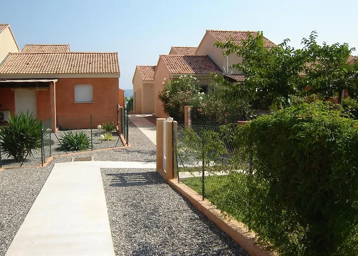 Graziosa In Con Piscina A 100 M Dalla Cervione