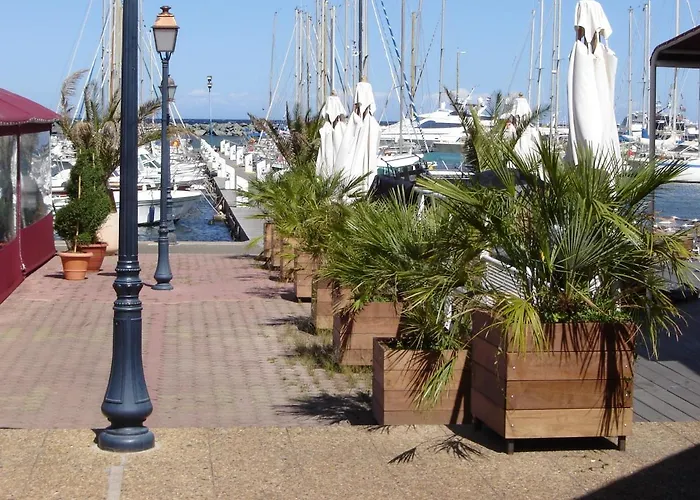 Graziosa In Con Piscina A 100 M Dalla Apartman Cervione